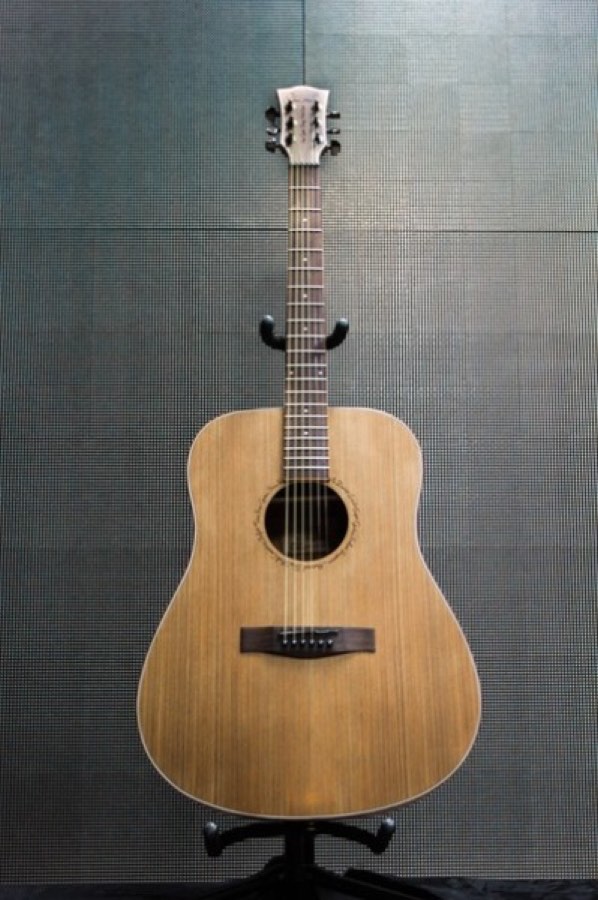 SQOE SQ-C 101EQ "Электроакустическая гитара 41" Корпус: Красный кедр Задняя/Бок стор.:Красное дерево