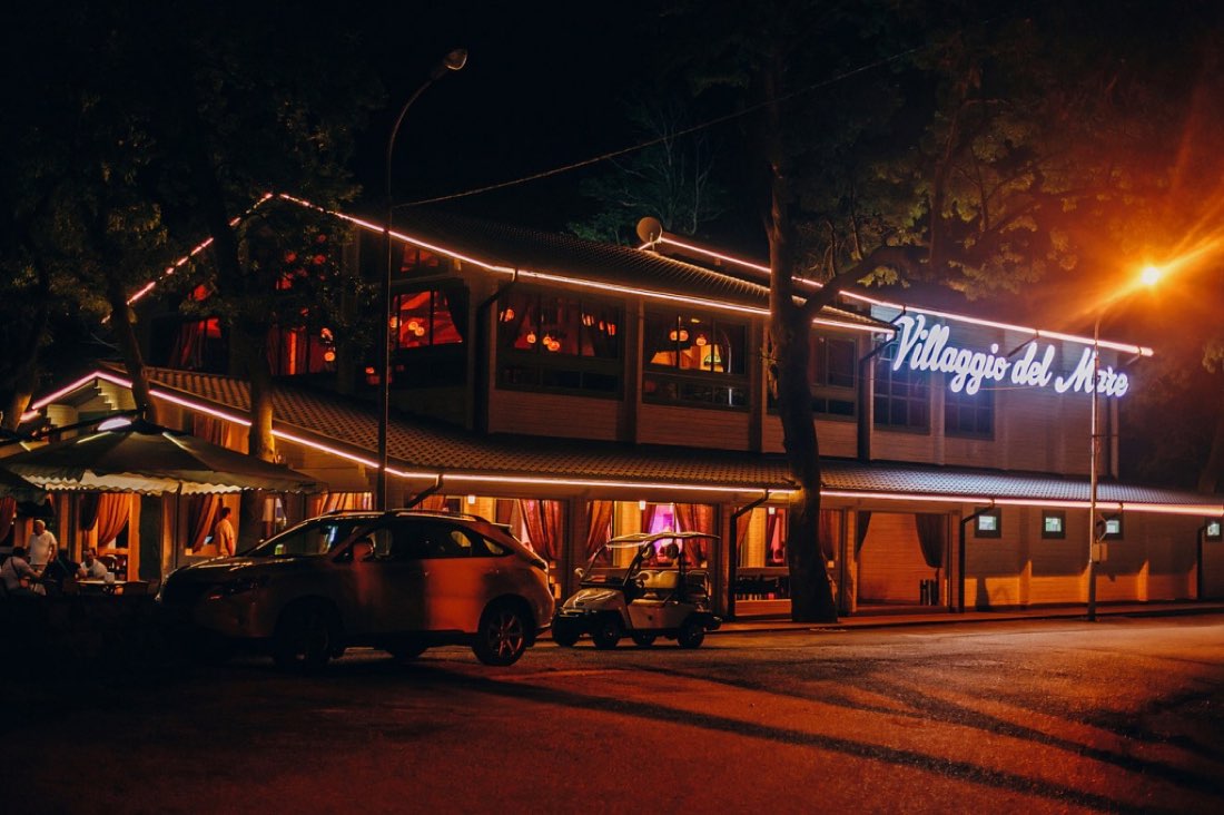 Ресторан Villaggio Del Mare, село Криница, Геленджикский район — интерьер зала